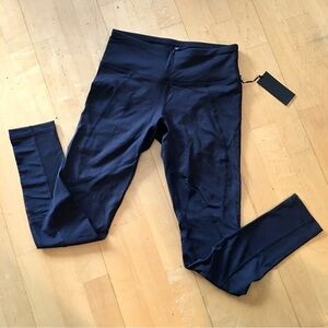 🌺 VINA Black Low Rise (8 in) Leggings, Mesh Panel Style Detail, Size S